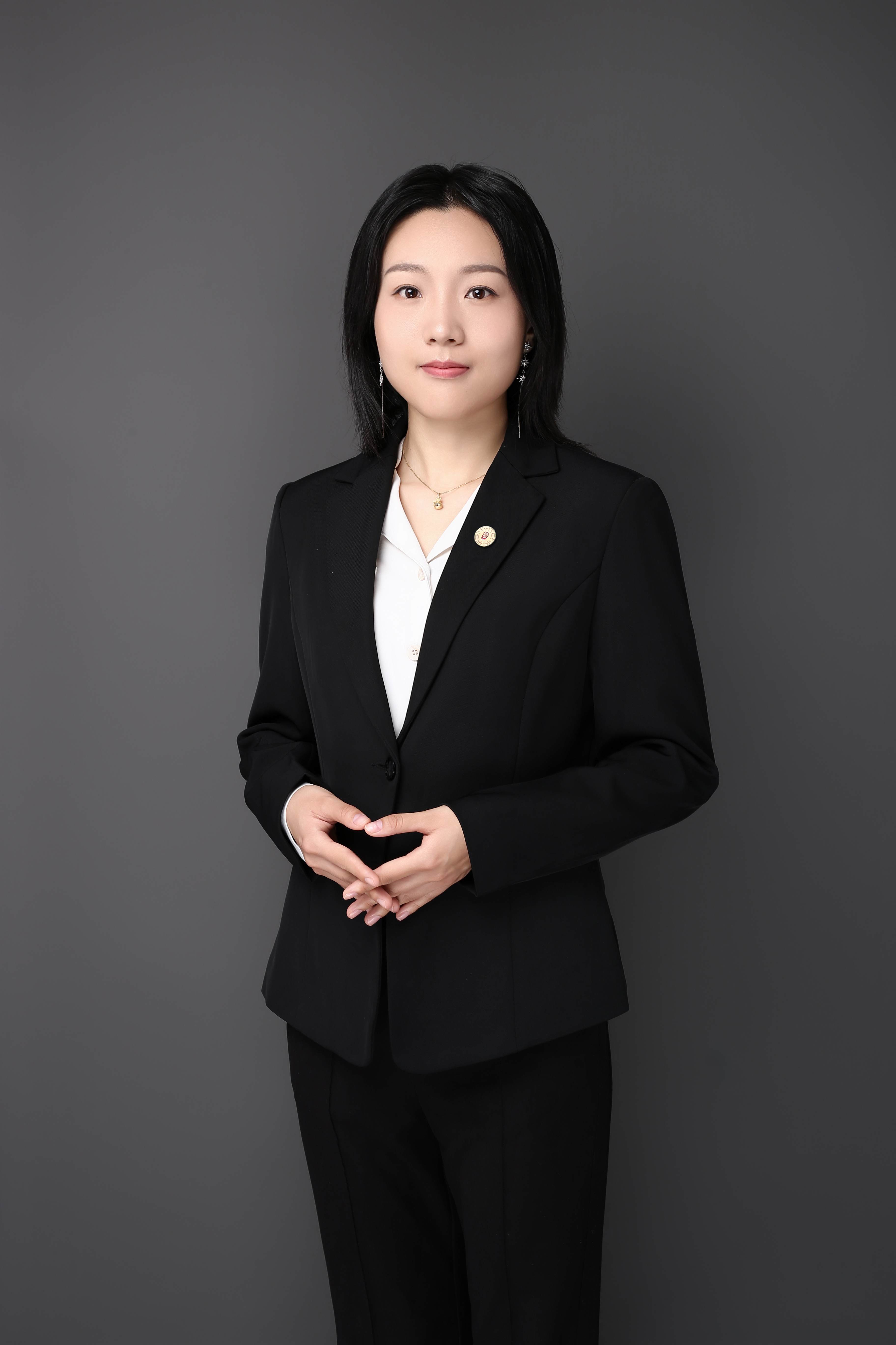 李佳欣律师